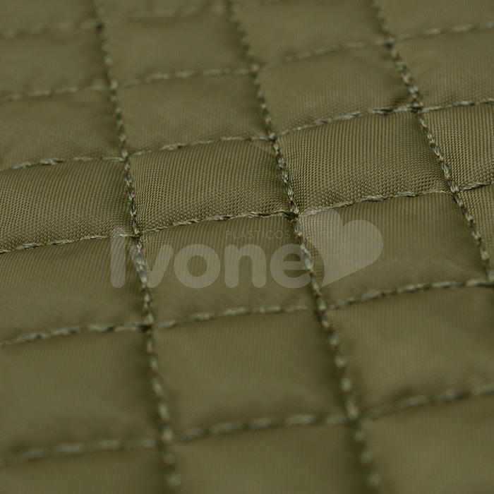 NYLON EMBORRACHADO MATELADO EM XADREZ DE FERNANDA GAMA VERDE OLIVA
